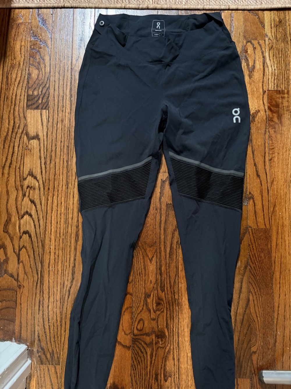 On Running Tights Long Black Women's Size L Swiss Engineering
